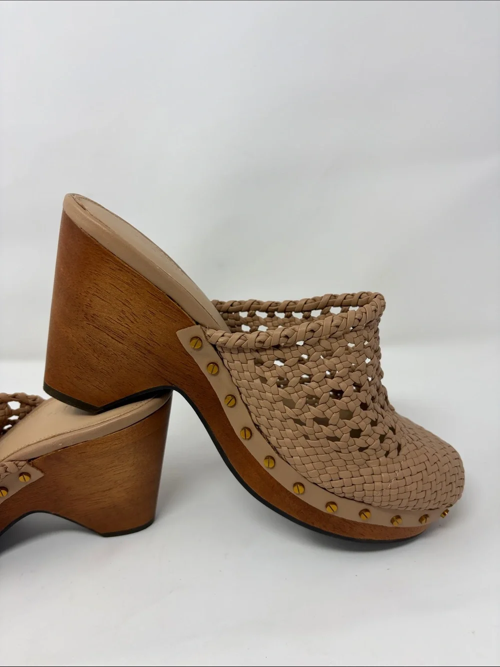 Veronica Beard Woven Tan Leather Clog Mules Size 6.5 Excellent Condition